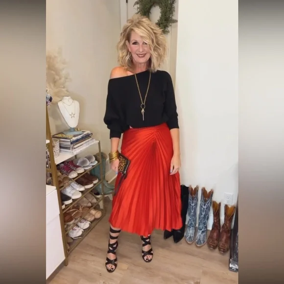 DKNY Vibrant Red A-Line Pleated Skirt - Picture 5 of 13